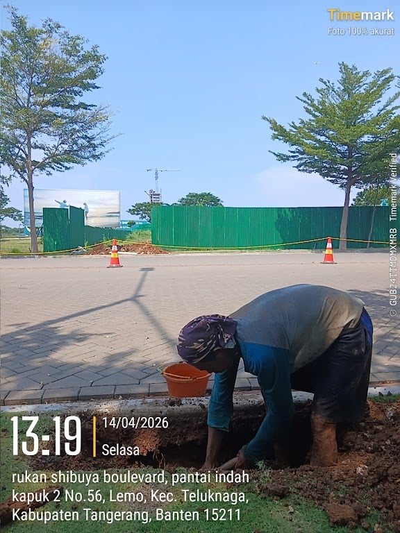 Penyusunan pit galian rojok untuk menghindari pembongkaran paving blok masif