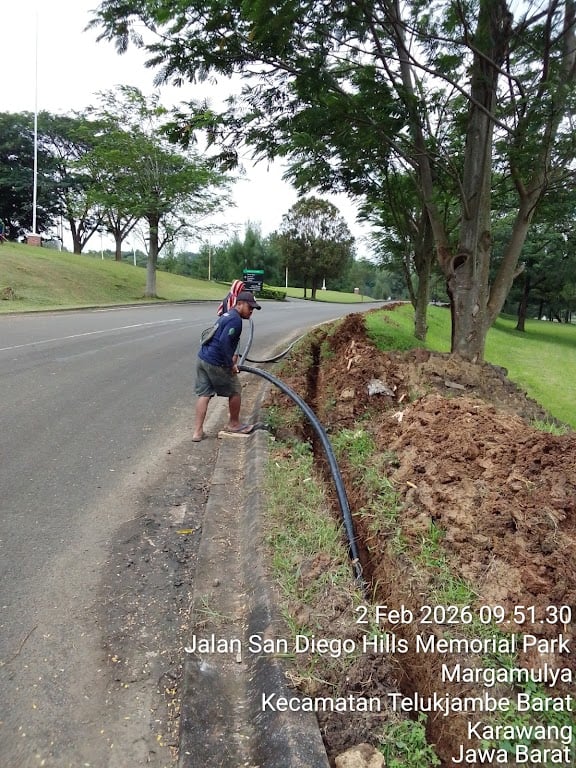 Grafik perbandingan biaya boring vs open cut